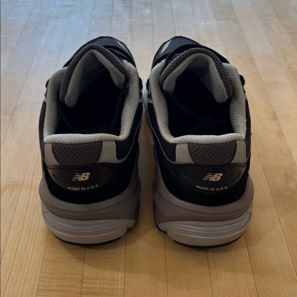New Balance Made In USA 990 V6 Sneaker Women’s Size 11 Black White Running - Picture 4 of 6
